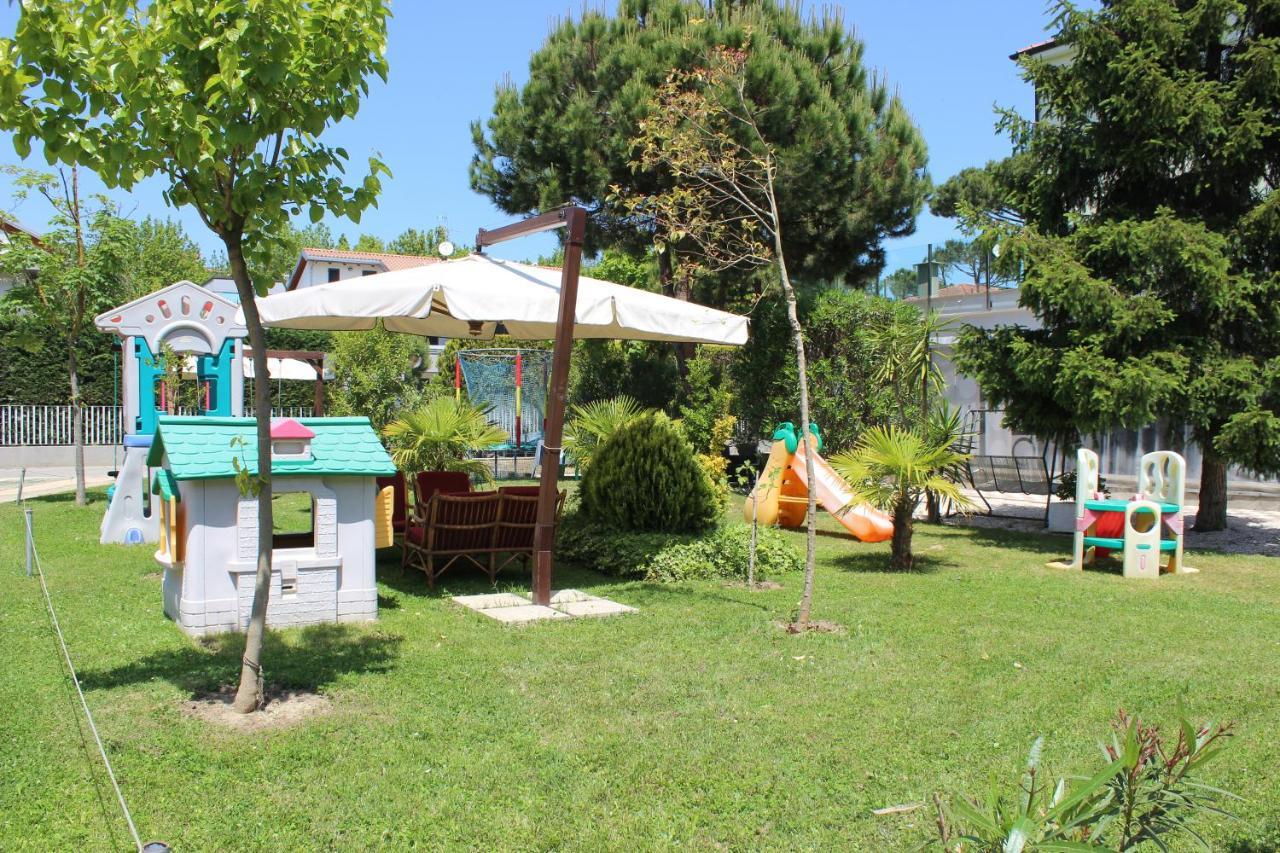 Villa Liliana Cervia Exterior photo